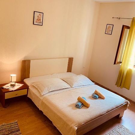 Apartments Marko Трогір Екстер'єр фото