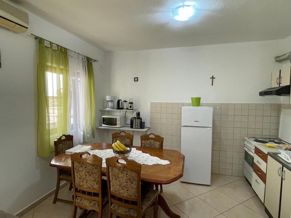 Apartments Marko Трогір Екстер'єр фото